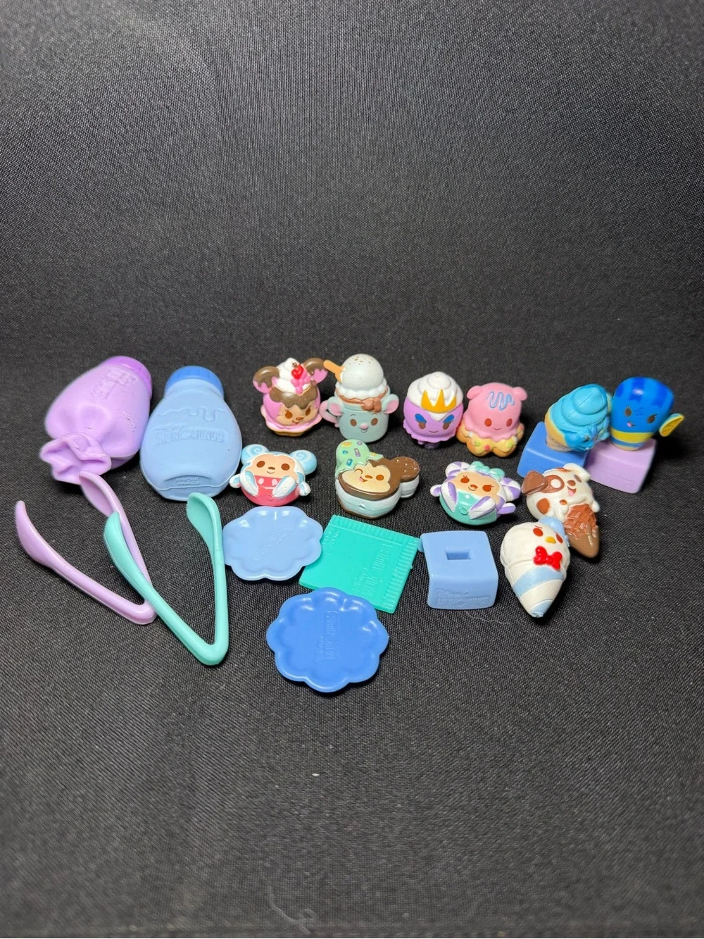 Disney Munchlings Series 11 Figures + Accessories